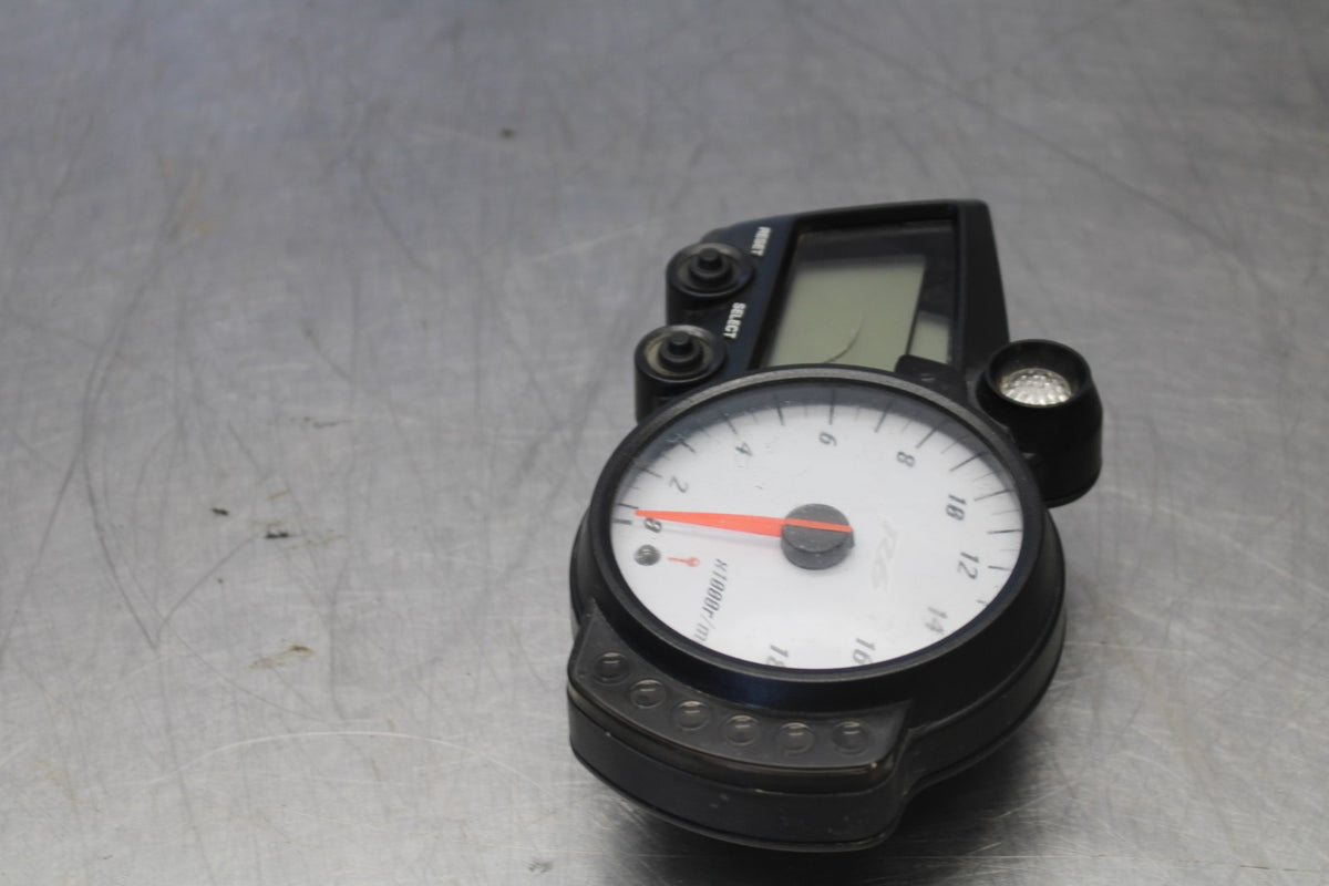05 YAMAHA YZF R6 SPEEDO GAUGES DISPLAY CLUSTER SPEEDOMETER TACHOMETER BB894