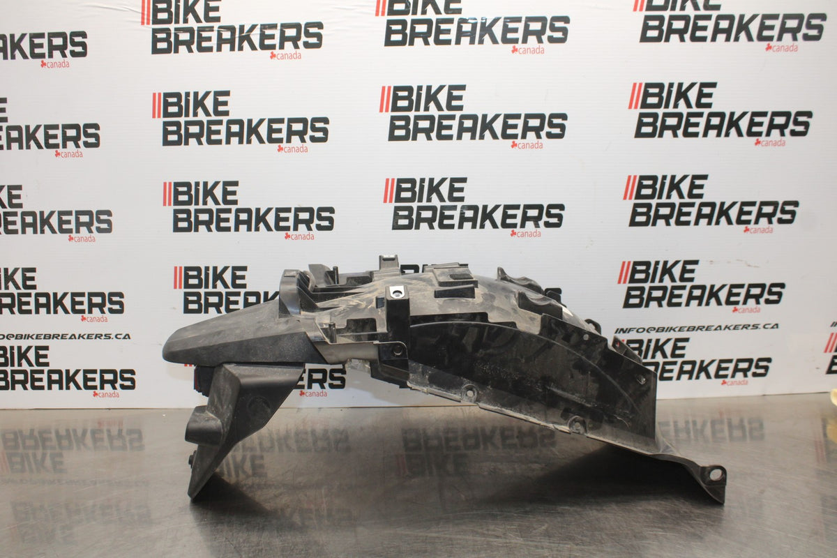 14 HONDA CTX1300A REAR BACK WHEEL FENDER MUD GUARD BB732