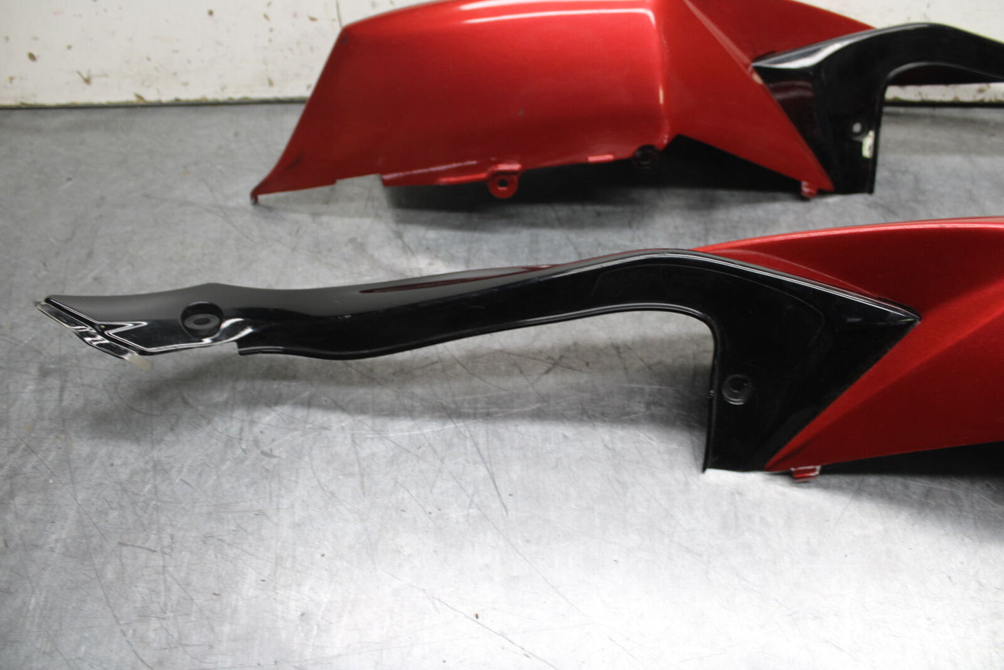 08-10 SUZUKI GSXR 600  REAR BACK TAIL FAIRING COWL SHROUD SET BB101