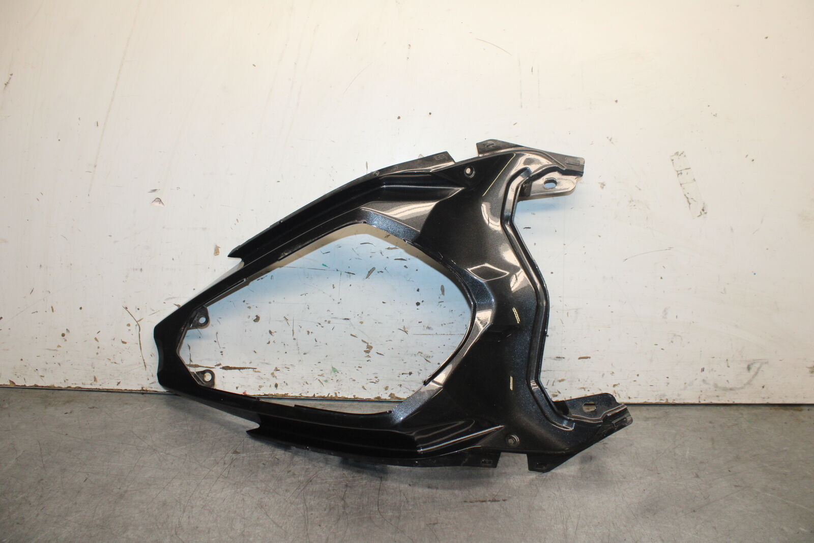 18-23 KAWASAKI NINJA 400 EX400 ABS CENTER REAR BACK TAIL FAIRING COWL BB747