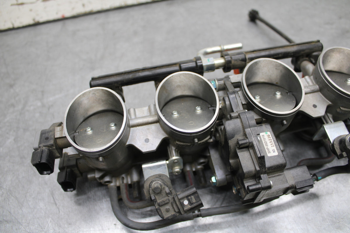 24-25 KAWASAKI NINJA ZX6R MAIN FUEL INJECTORS / THROTTLE BODIES BB726