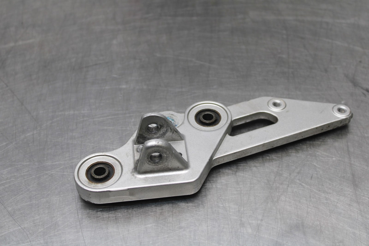 14-17 YAMAHA FZ07 LEFT REARSET REAR SET DRIVER FOOT PEG BRACKET MOUNT BB843