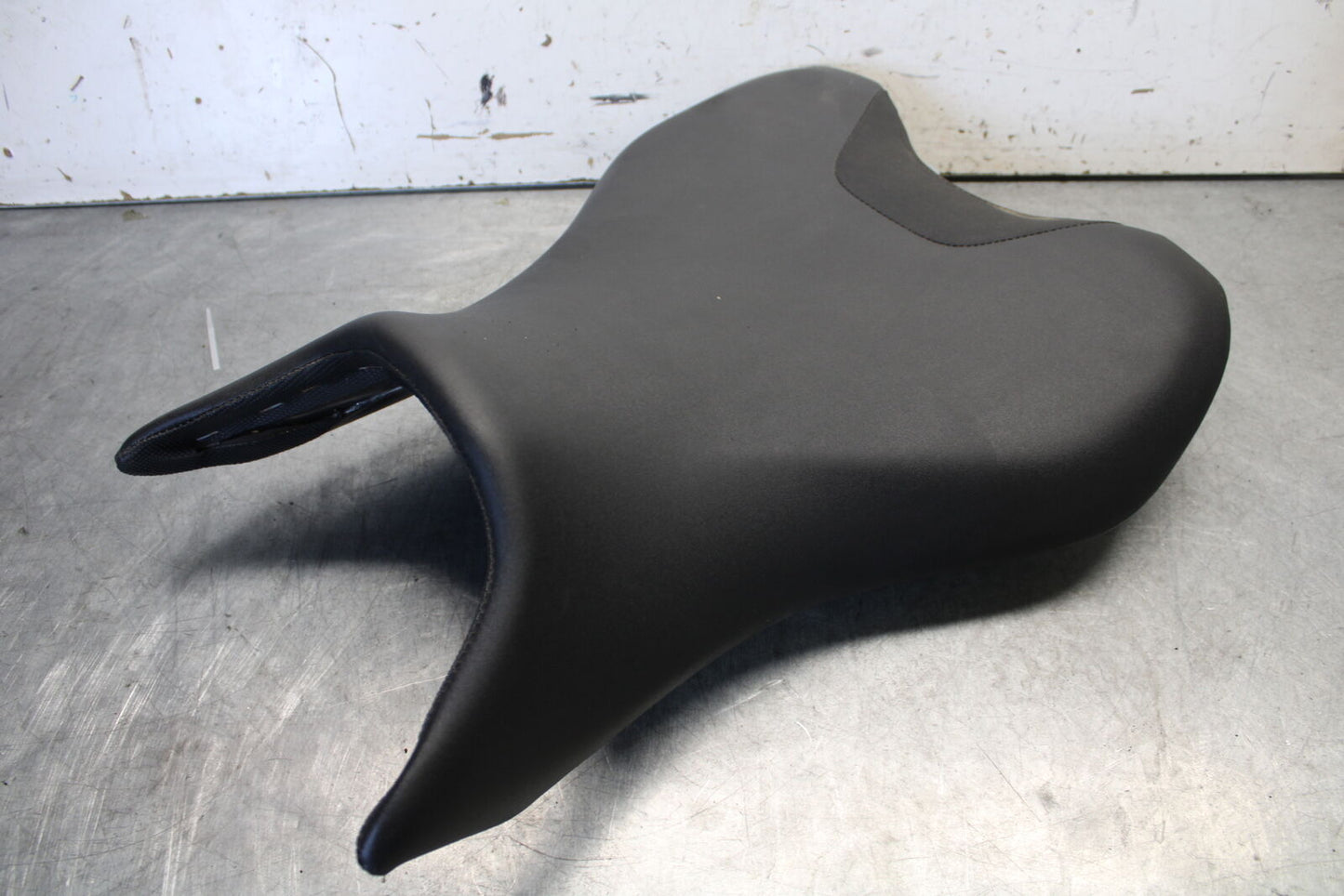 21-24 YAMAHA MT-07 FRONT DRIVERS SEAT PAD SADDLE PILLION BB662