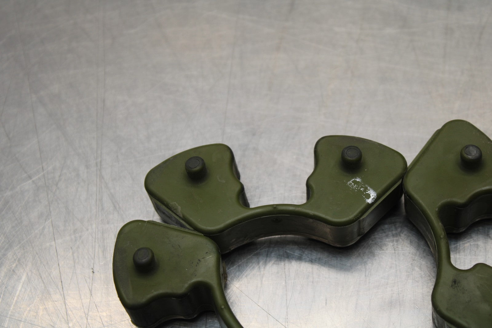 08 KAWASAKI VULCAN 900 REAR HUB & SHOCK DAMPERS CUSH ABSORBERS BB184