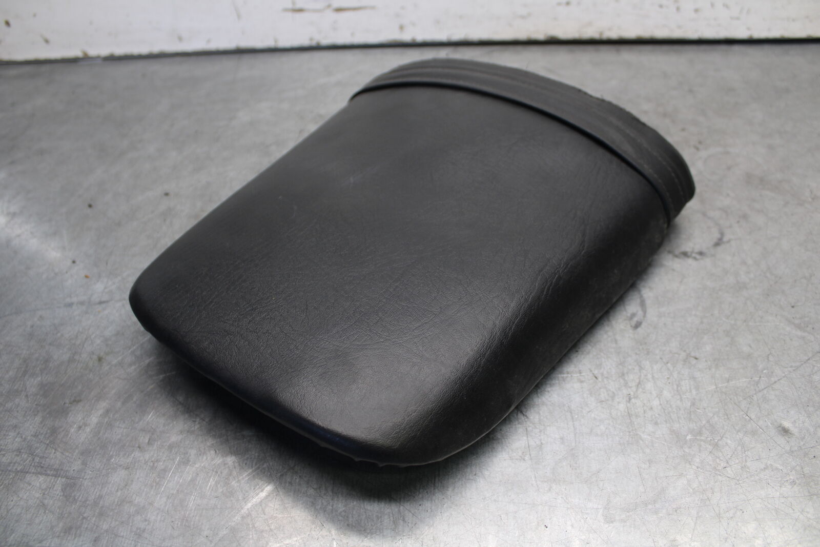 07-12 HONDA CBR600RR REAR BACK PASSENGER TANDEM SEAT PAD SADDLE PILLION BB672