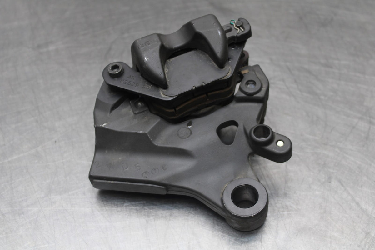 23 YAMAHA YZF R3 REAR BACK BRAKE CALIPER W MOUNT BRACKET BB806