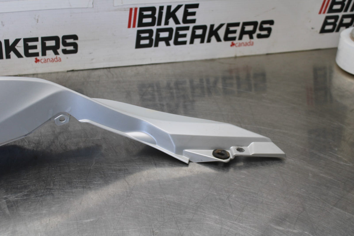 23-26 KAWASAKI NINJA ZX4RR LEFT REAR BACK TAIL FAIRING COWL SHROUD BB898