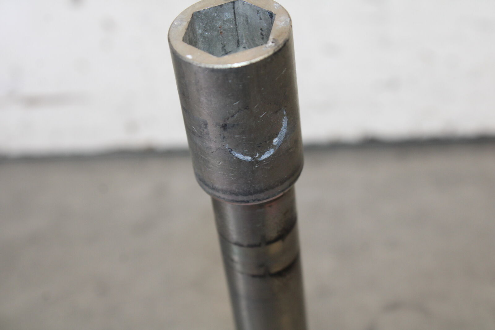 07-08 YAMAHA YZF R1 FRONT WHEEL RIM AXLE PIVOT BOLT BB675