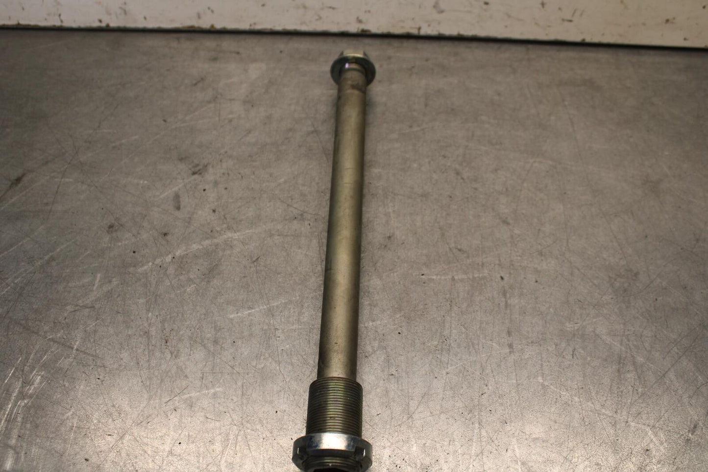 11-23 SUZUKI GSXR 750 REAR BACK SWINGARM BOLT SUSPENSION PIVOT AXLE BB630