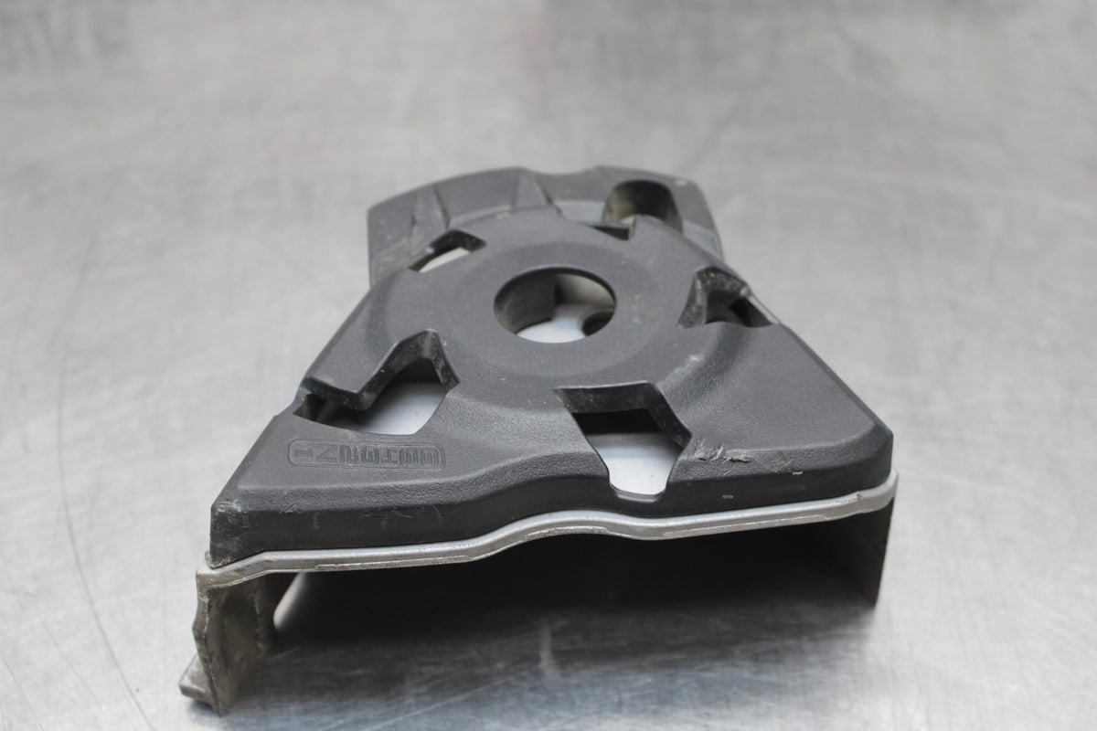 22 KAWASAKI NINJA 1000SX ENGINE SPROCKET COVER BB780