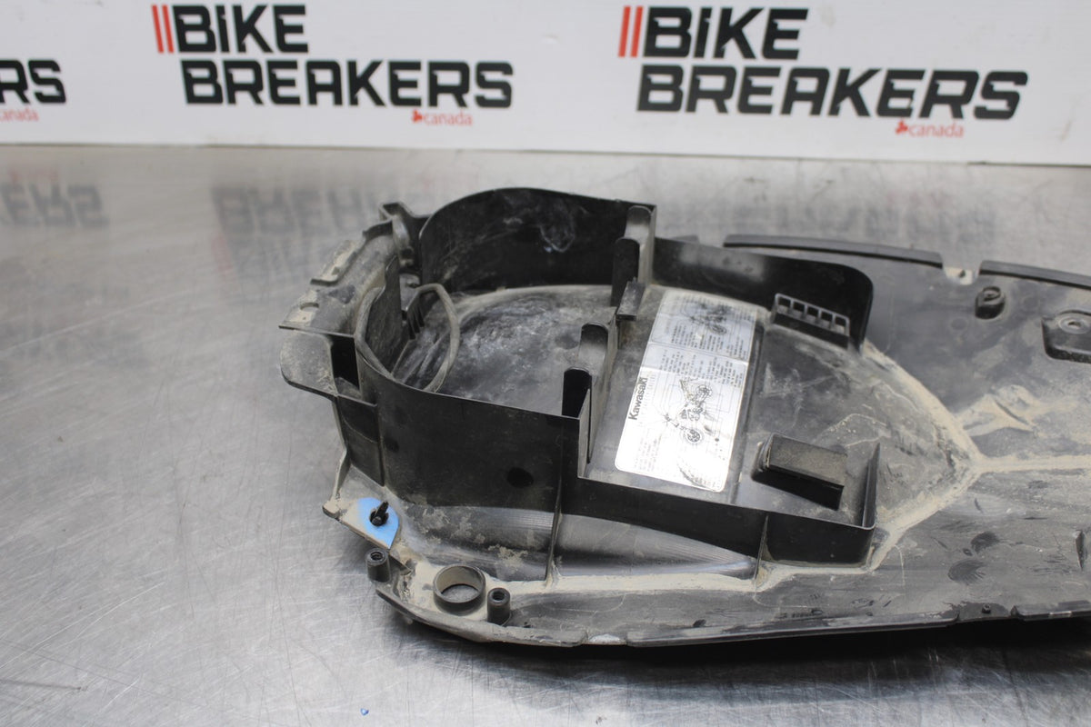 09-10 KAWASAKI ER-6N REAR BACK TAIL UNDERTAIL FAIRING COWL FENDER BB205