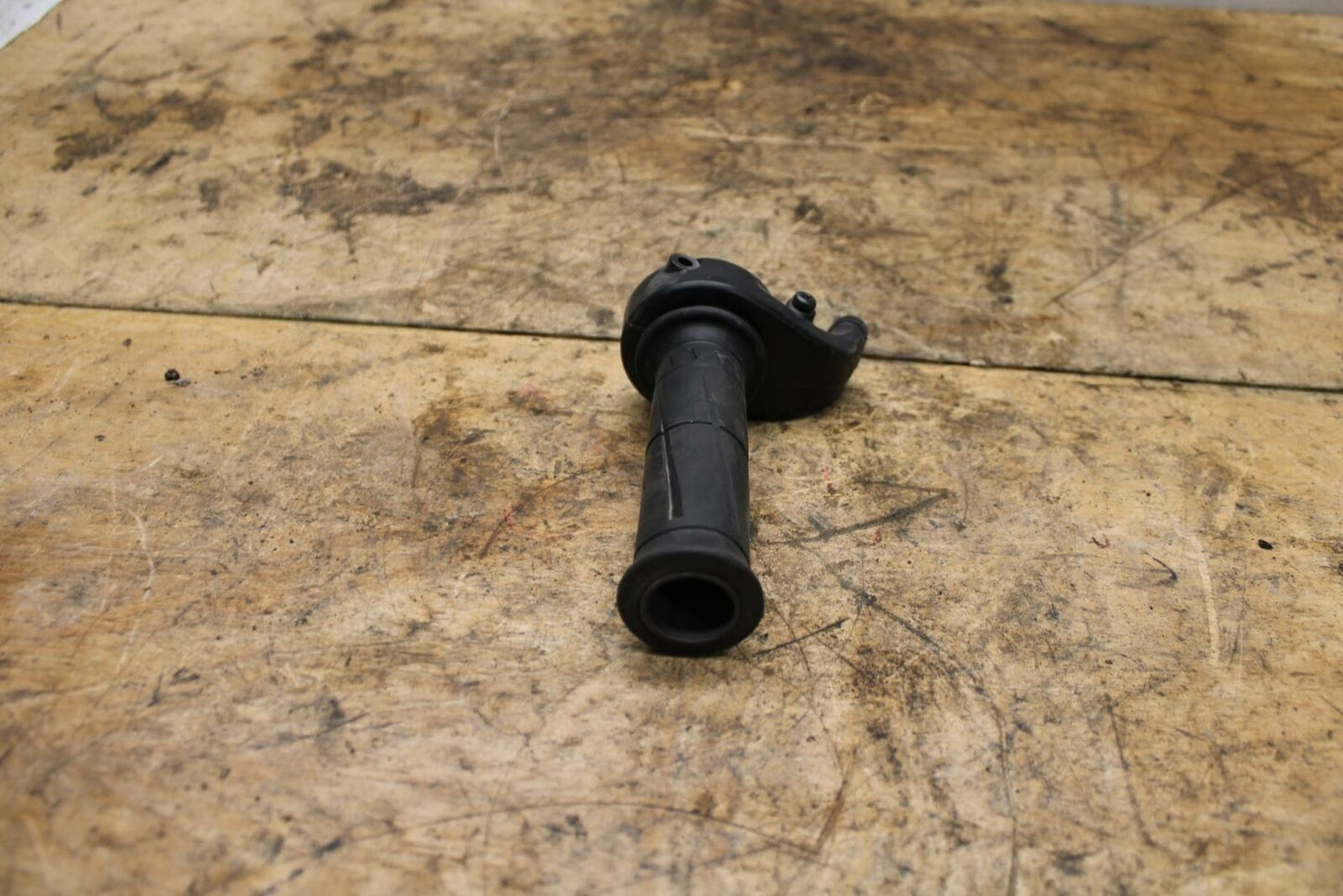 13-18 KAWASAKI NINJA ZX6R THROTTLE CABLE LINE HOUSING GUIDE BB342