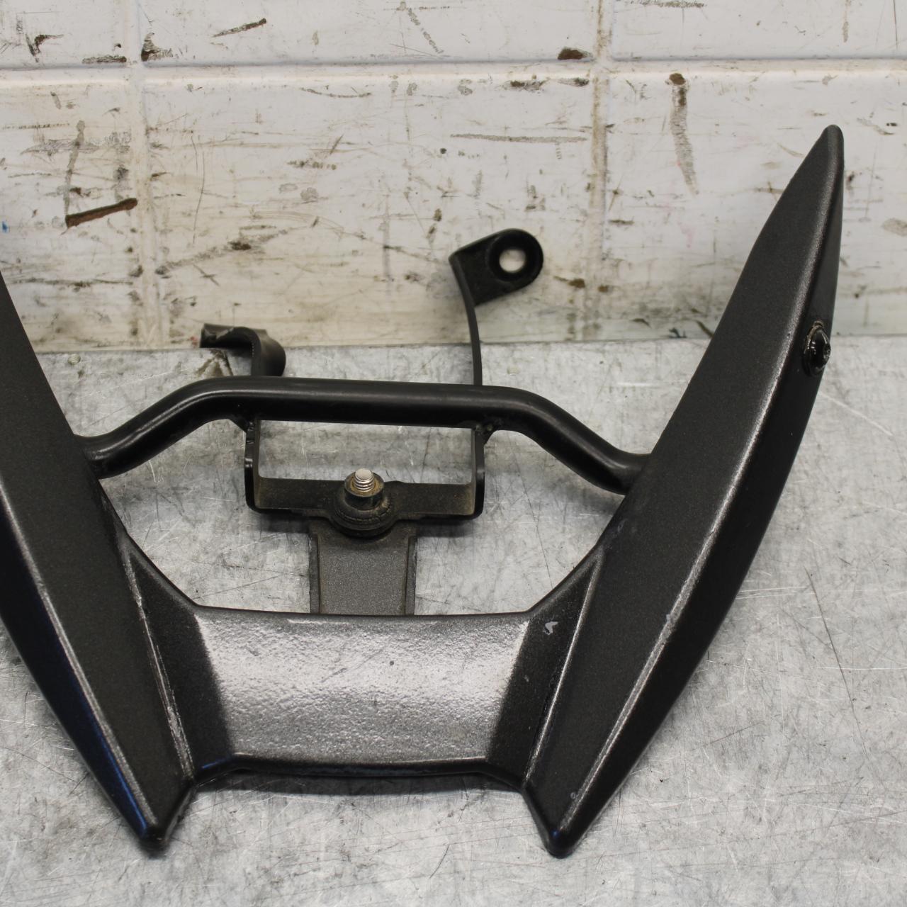 2015 Yamaha FZ09 OEM PASSENGER REAR SEAT GRAB BAR HANDLE SET BB54