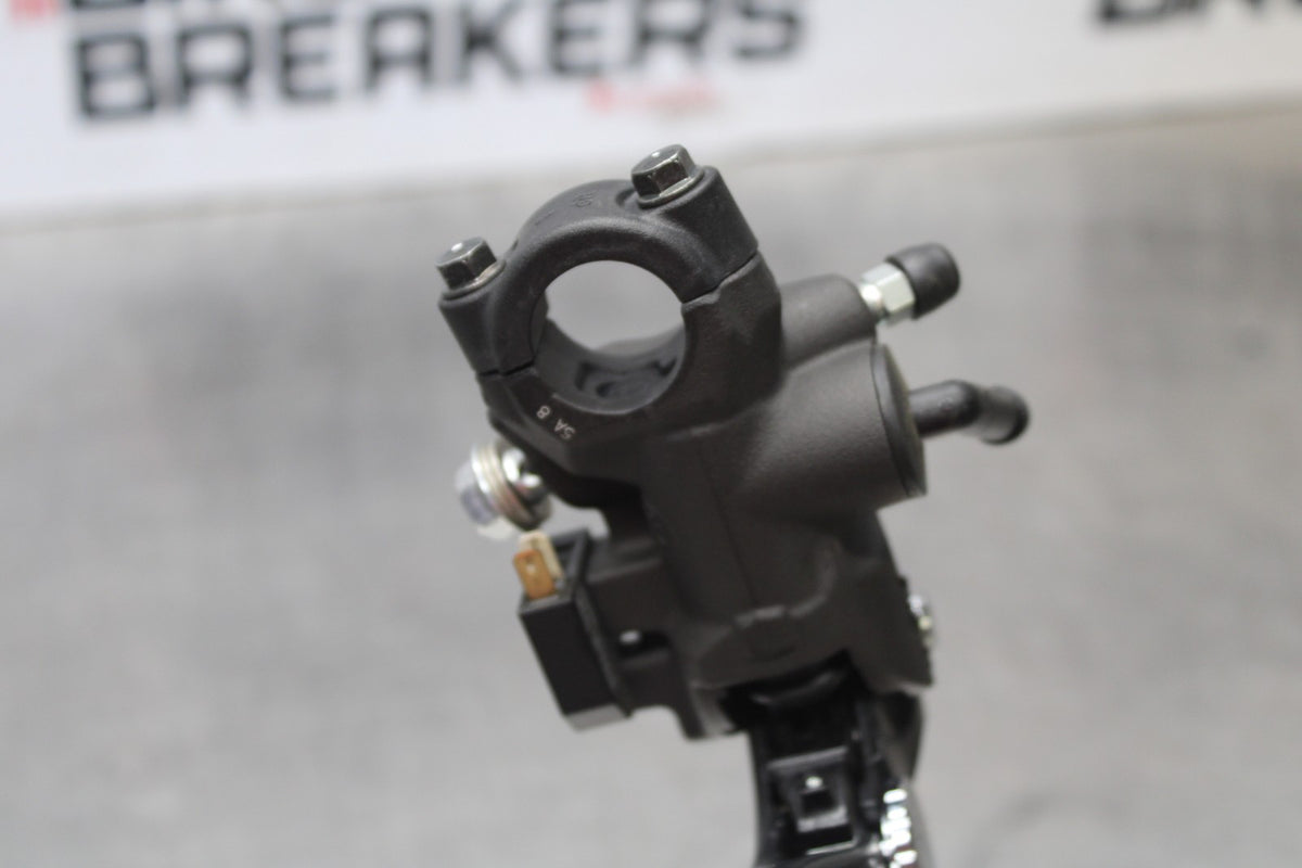 11-26 SUZUKI GSXR750 NEW TAKE OFF FRONT BRAKE MASTER CYLINDER w/ LEVER BB882