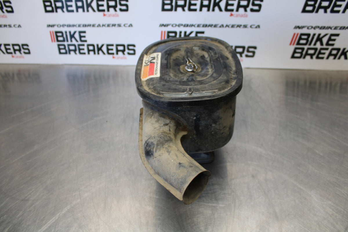 76-77 HONDA GOLDWING 1000 AIR CLEANER FILTER BOX / K&N FILTER BB171