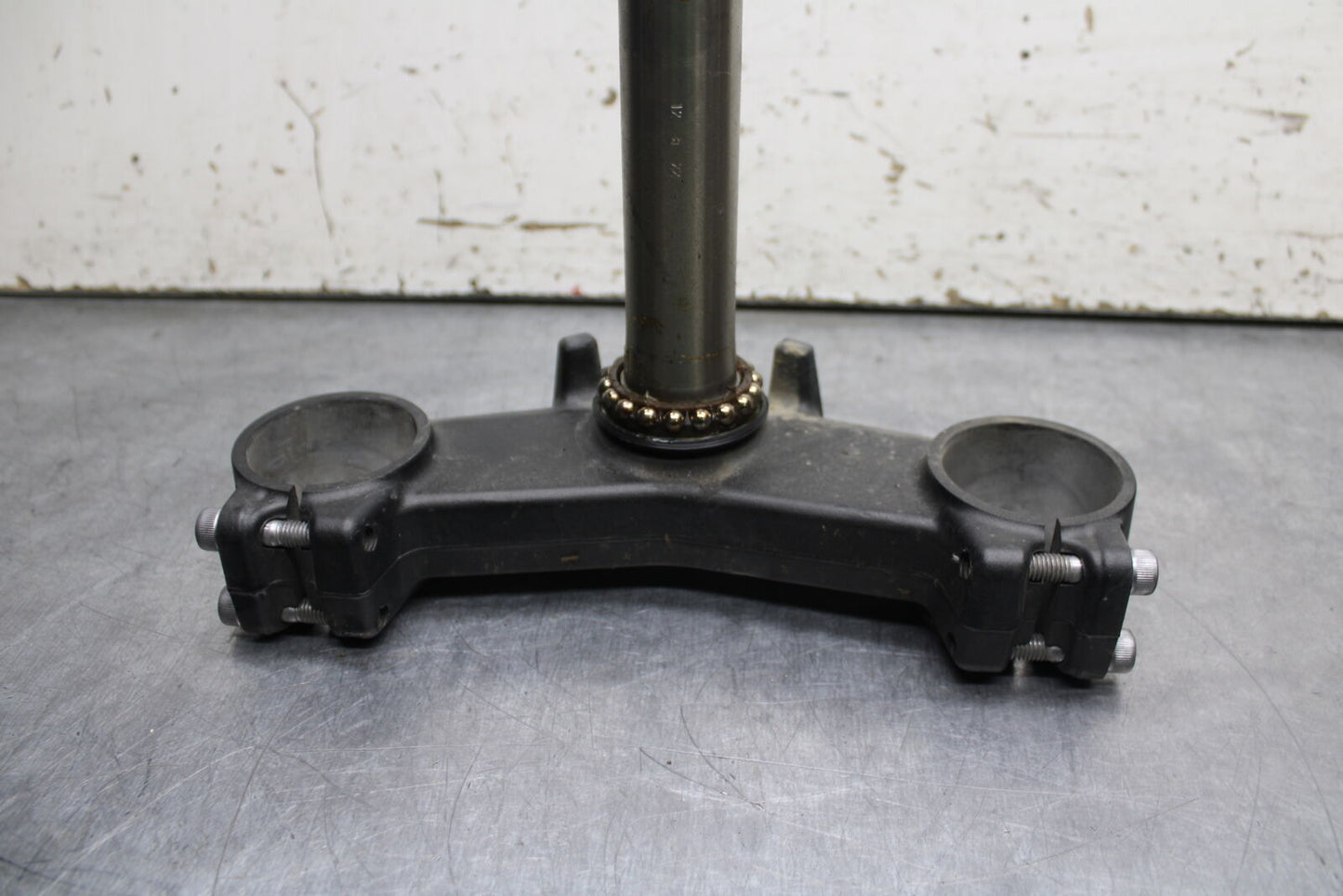 12-13 KAWASAKI Z1000 FRONT FORKS CLAMP LOWER TRIPLE TREE STEM BB743