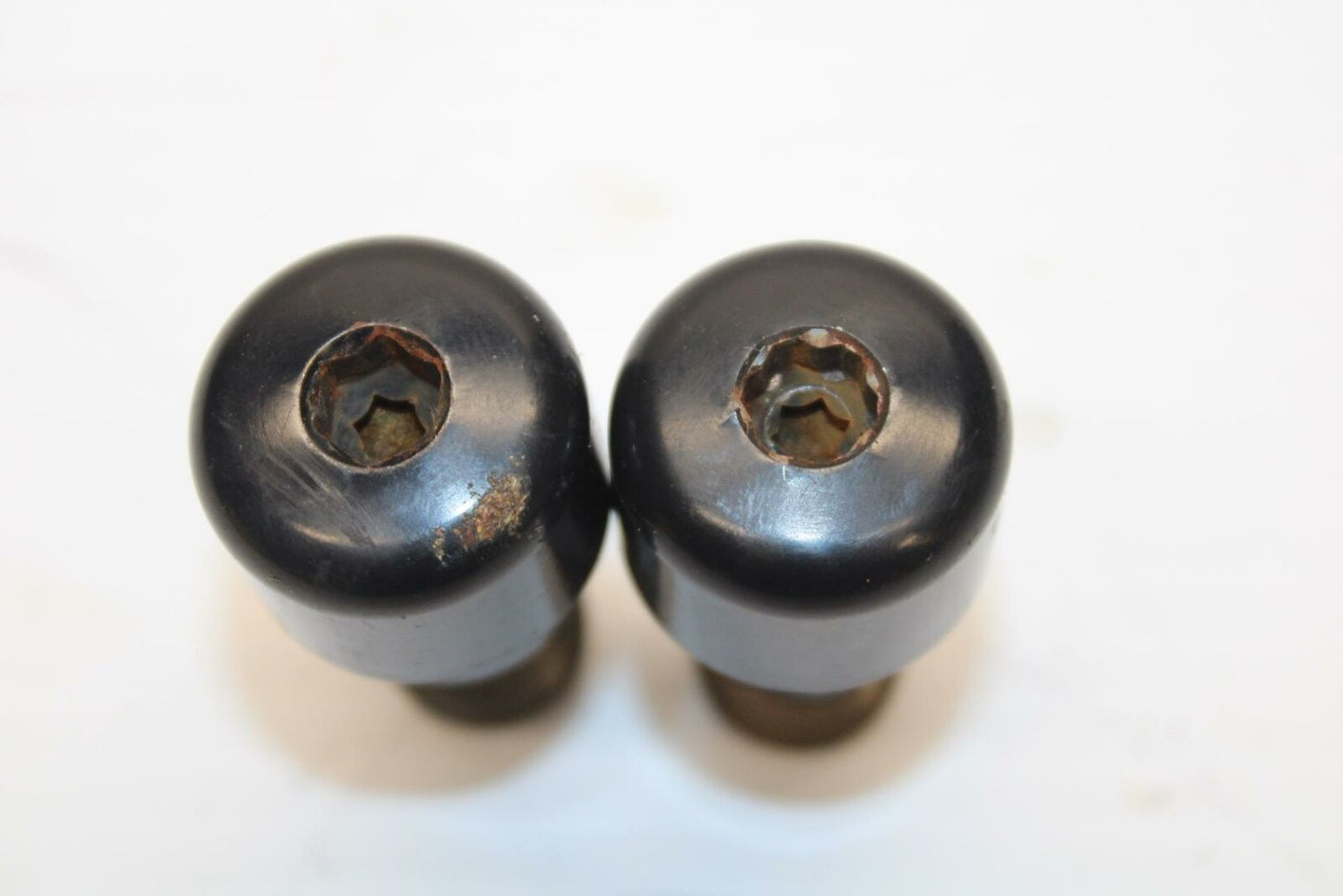 05 YAMAHA YZF R6S HANDLEBAR END CAPS WEIGHTS  BB234