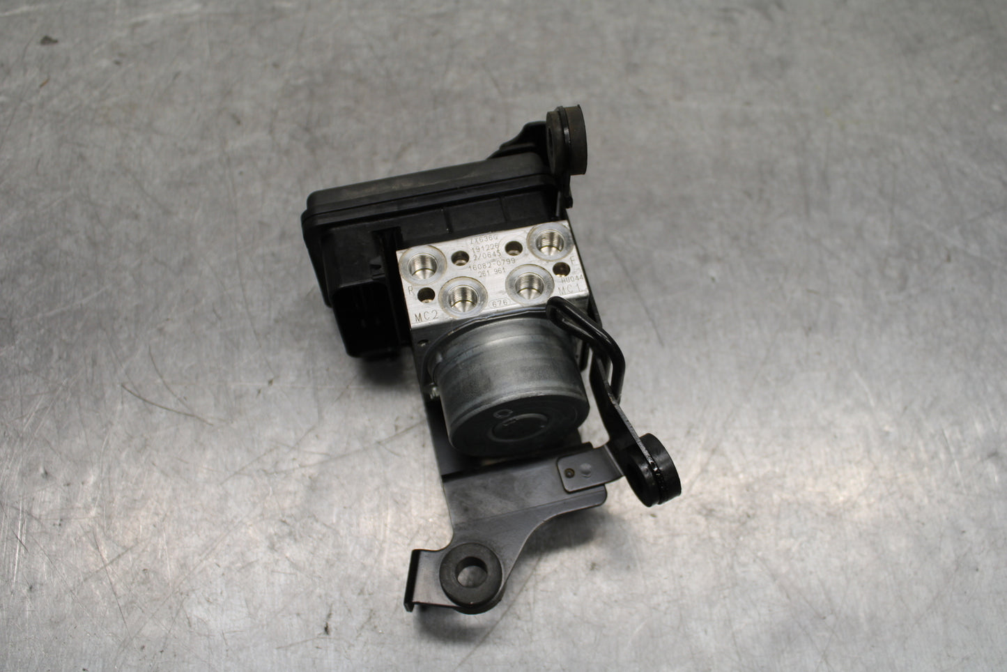 19-23 KAWASAKI NINJA ZX6R ABS PUMP UNIT MODULE BB749