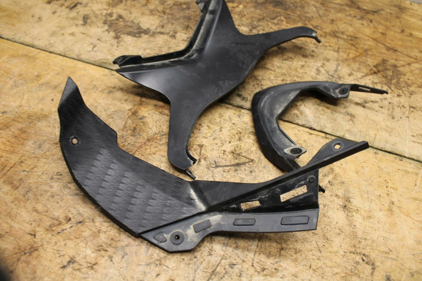 13-18 KAWASAKI NINJA ZX6R LEFT FRONT SIDE SEAT SADDLE PANEL TRIM FAIRING BB342