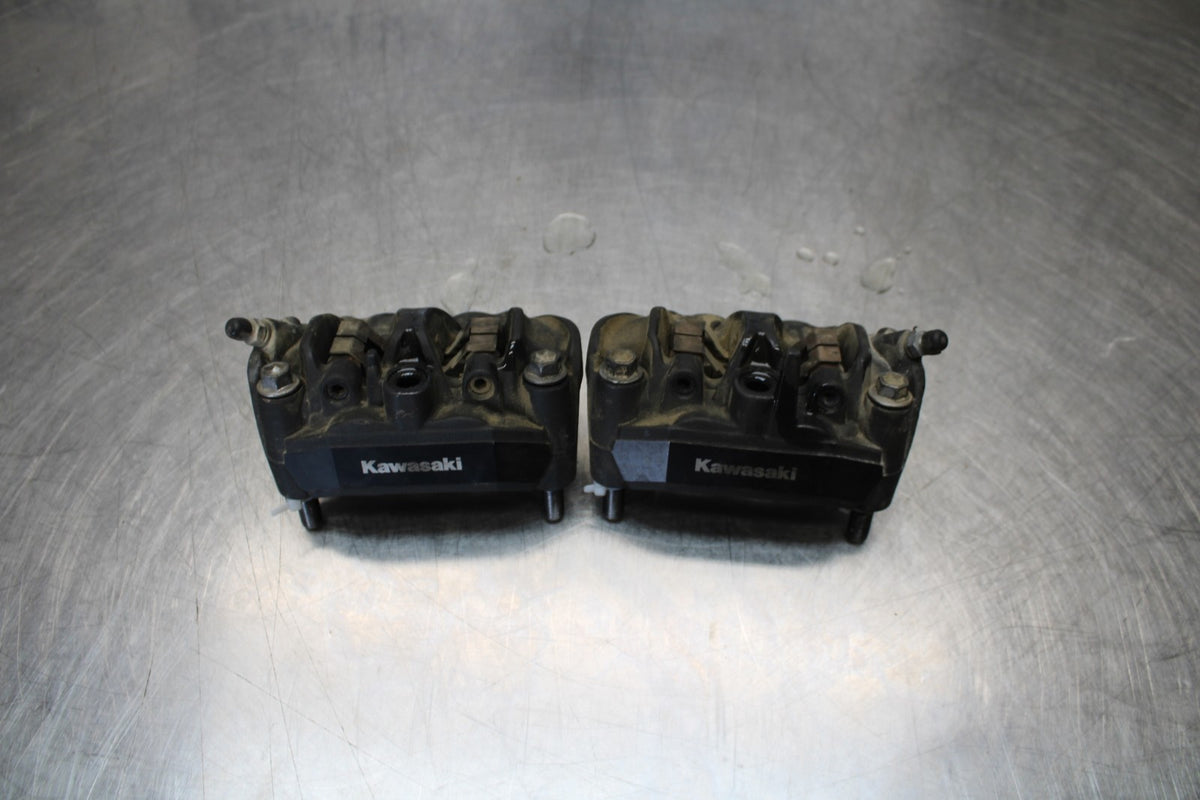 24-25 KAWASAKI NINJA ZX4R RIGHT LEFT FRONT BRAKE CALIPER SET PAIR CALIPERS BB174