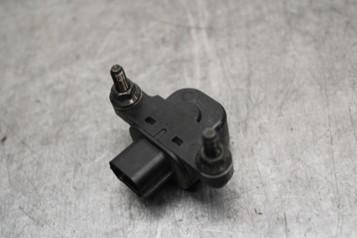 13-18 KAWASAKI NINJA ZX6R TIP OVER BANK ANGLE CRASH SENSOR  21176-0026 BB666