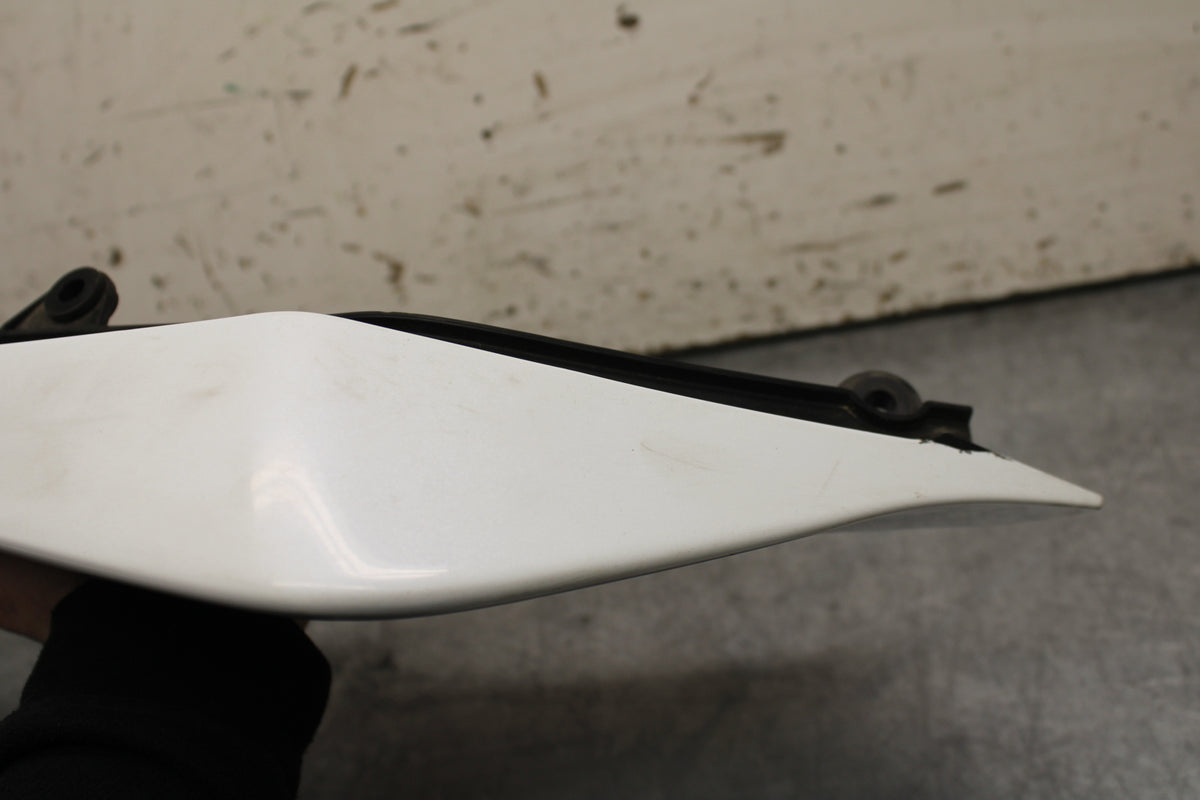 15-16 HONDA CB300F RIGHT REAR BACK TAIL FAIRING COWL SHROUD BB740
