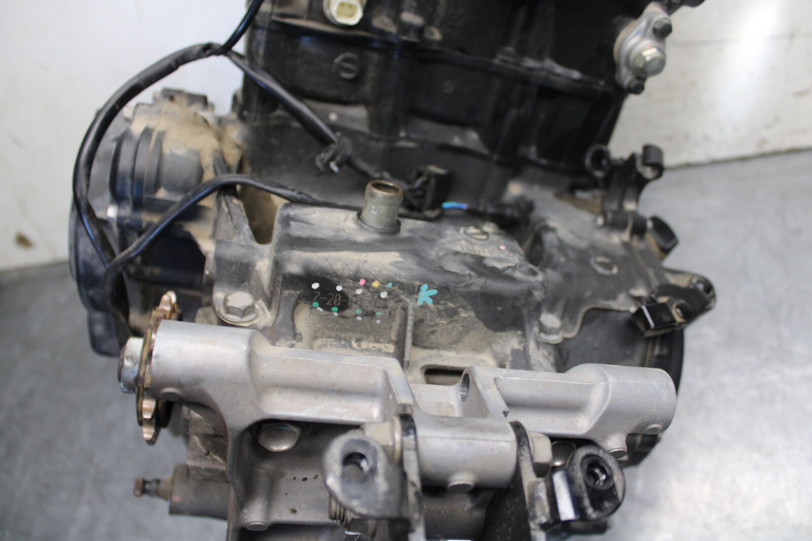 19-22 KAWASAKI Z400 ENGINE MOTOR BB708