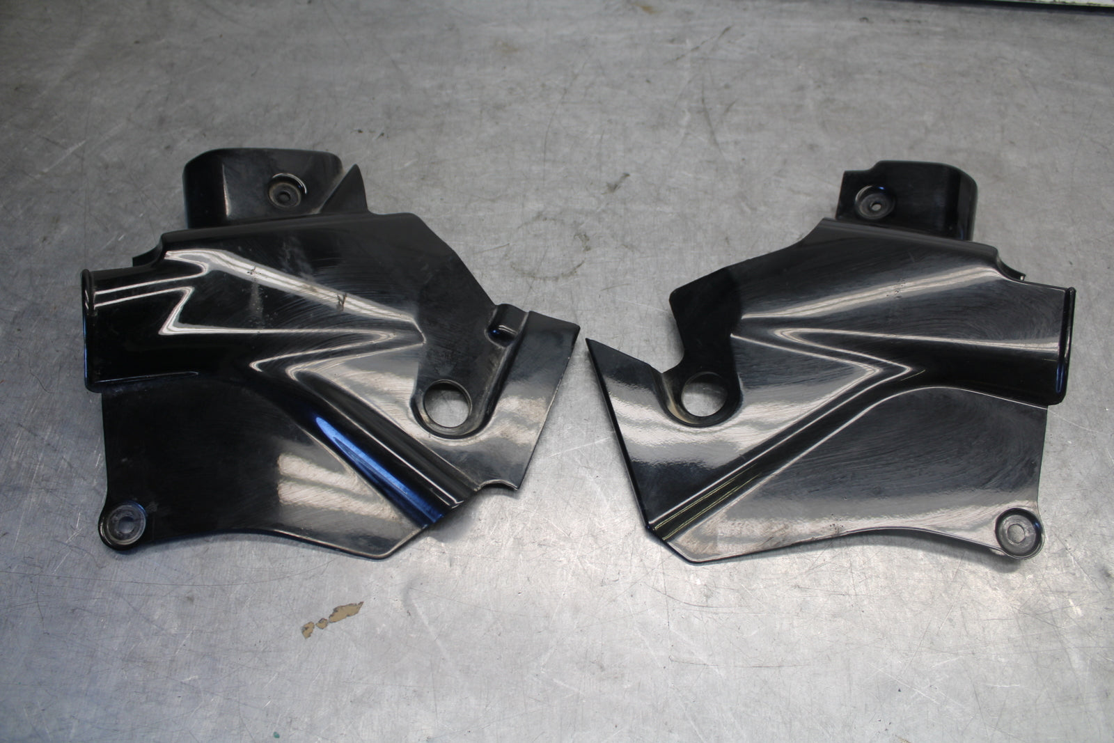 05-06 YAMAHA ROYAL STAR FRAME COVER COWL BB697