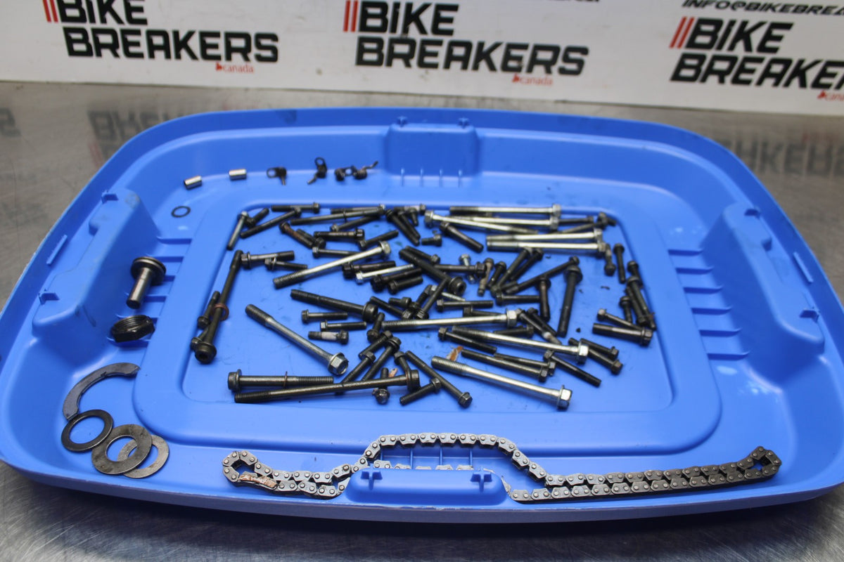 03 SUZUKI GSXR600 ENGINE MOUNTING BOLTS HARDWARE MOTOR SCREWS BB801