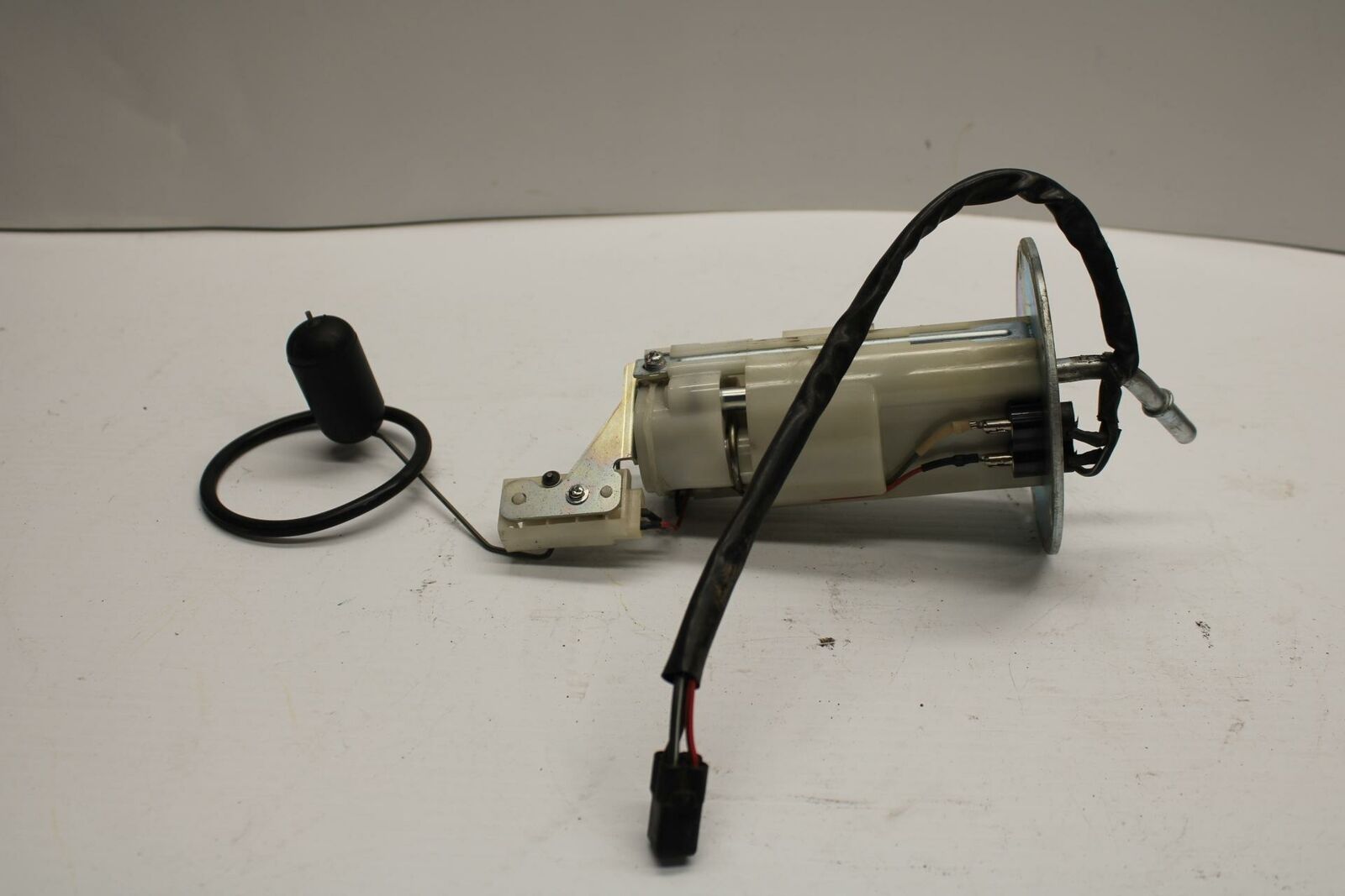 11-12 KAWASAKI Z1000 FUEL PUMP GAS PETROL SENDER UNIT BB249
