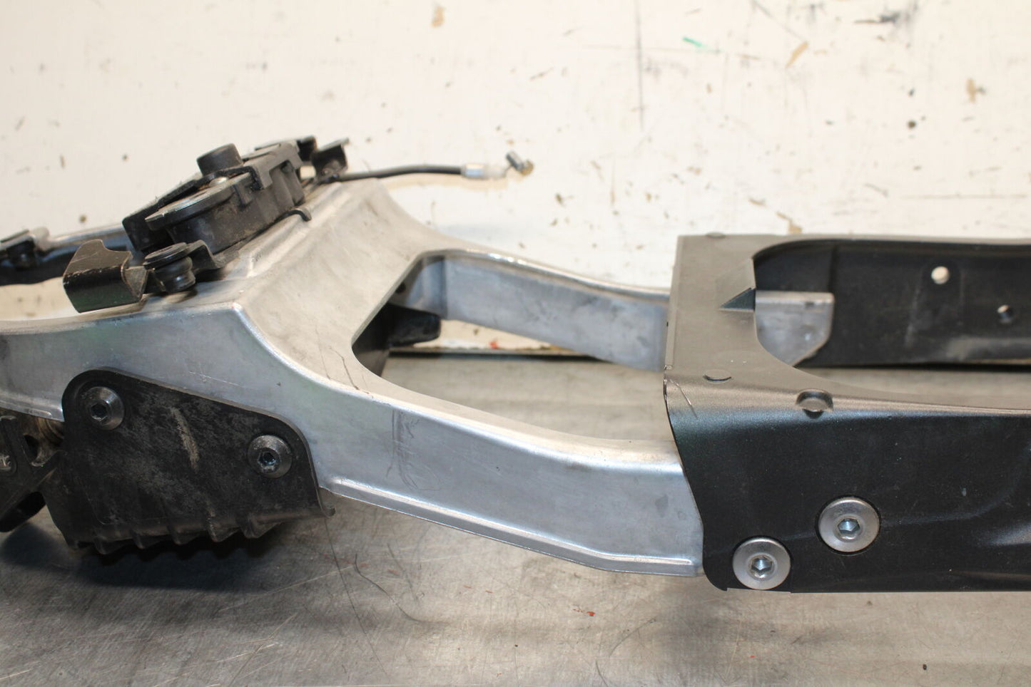 13-17 KAWASAKI NINJA ZX6R ZX636E REAR SUBFRAME BACK SUB FRAME BB735