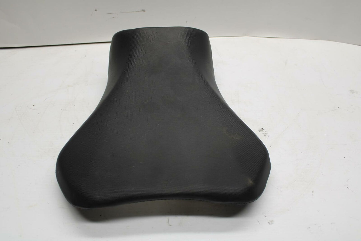 11-21 SUZUKI GSXR600 FRONT DRIVERS SEAT PAD SADDLE PILLION 45100-14J10-DW2 BB260