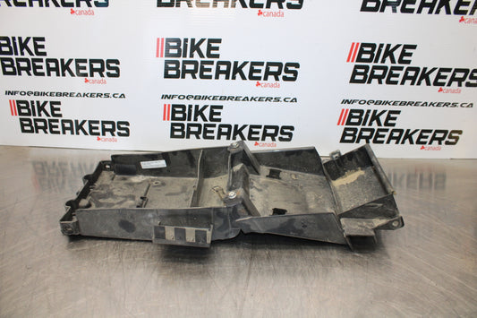 03-06 KAWASAKI Z1000 REAR BACK TAIL UNDERTAIL BATTERY TRAY PLASTIC BB164