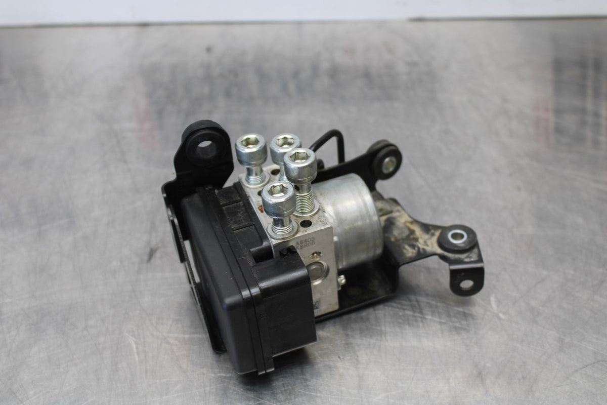 21-23 KAWASAKI NINJA ZX6R ABS PUMP UNIT MODULE BB179