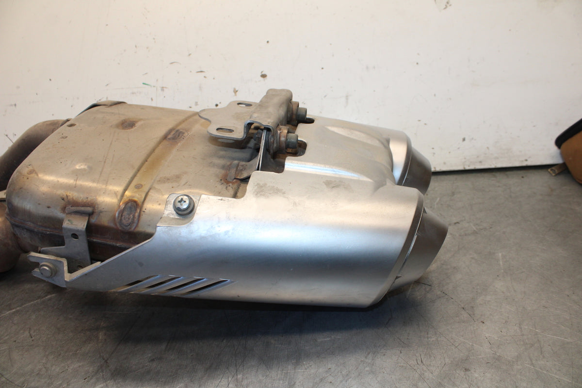 07-09 YAMAHA FZ6 EXHAUST PIPE MUFFLER SLIP ON CAN SILENCER 5VX-14710-01-00 BB713
