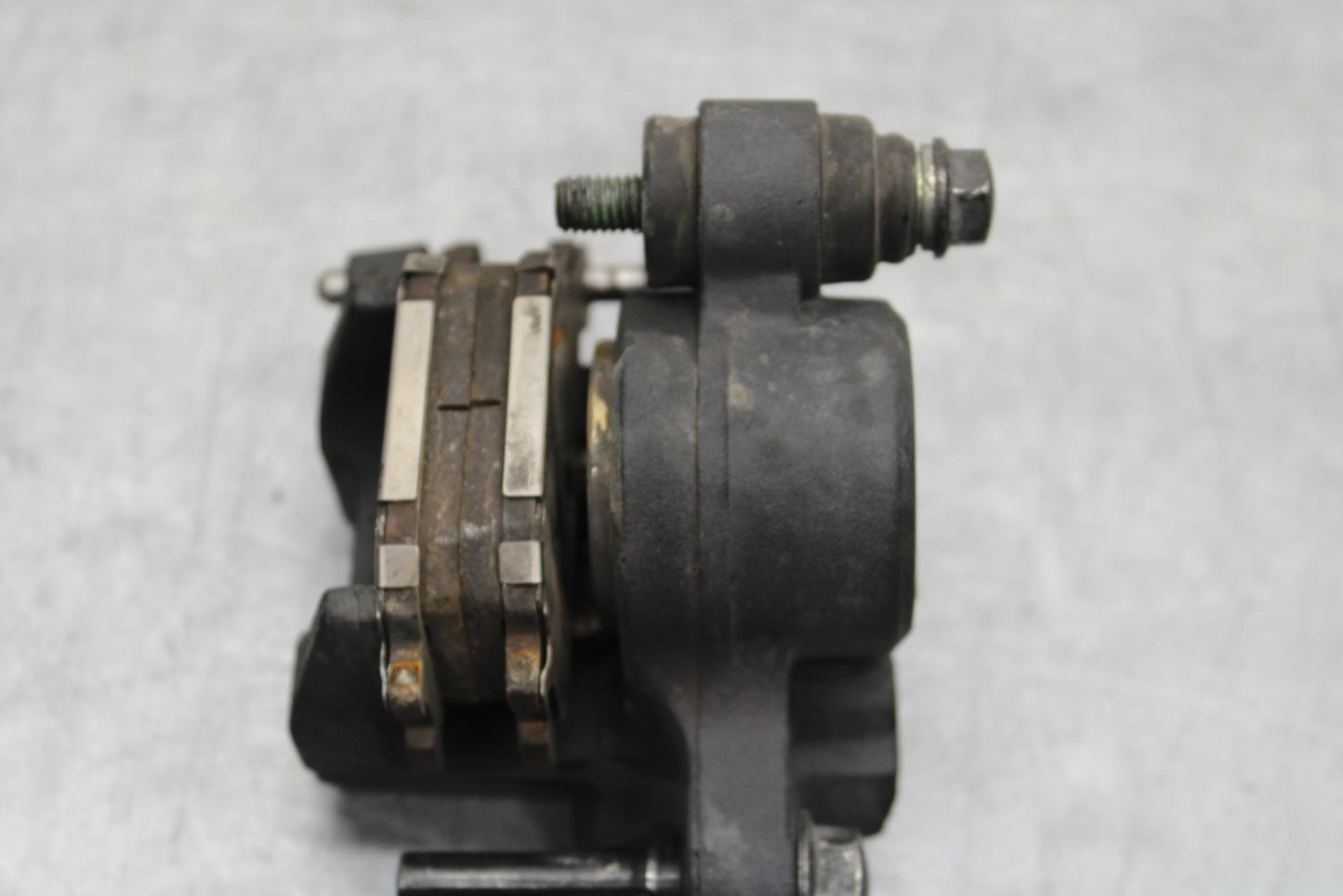 2012 Yamaha FZ8 REAR BACK BRAKE CALIPER 39P-2580W-00-00 BB550