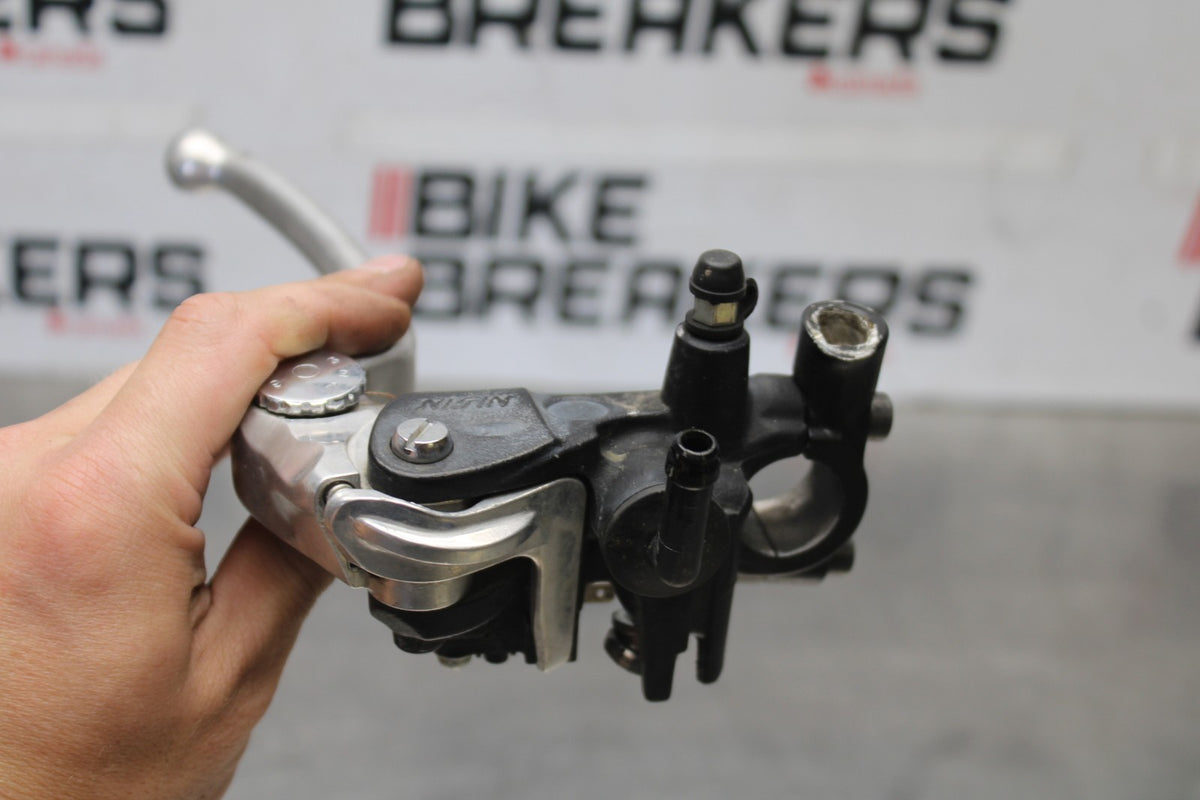 12 TRIUMPH STREET TRIPLE R FRONT BRAKE MASTER CYLINDER w/ LEVER BB914