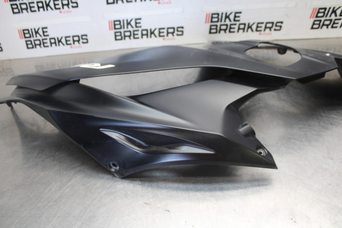 17 YAMAHA YZF R6 RIGHT LOWER MID UPPER SIDE FAIRING COWL  BB922
