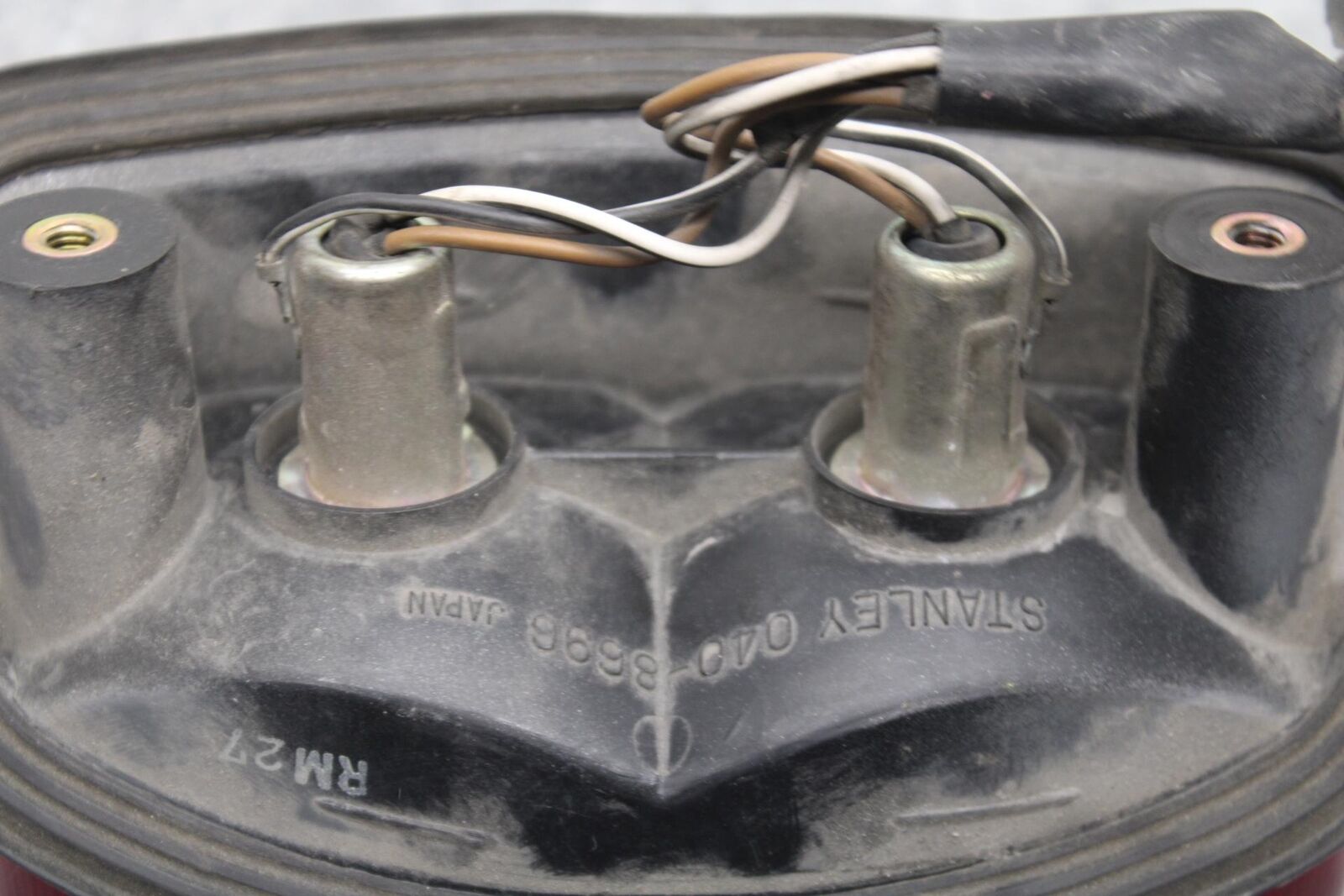 04-09 SUZUKI GS 500 FH GS500F REAR TAIL TAILLIGHT BACK BRAKE LIGHT BB97