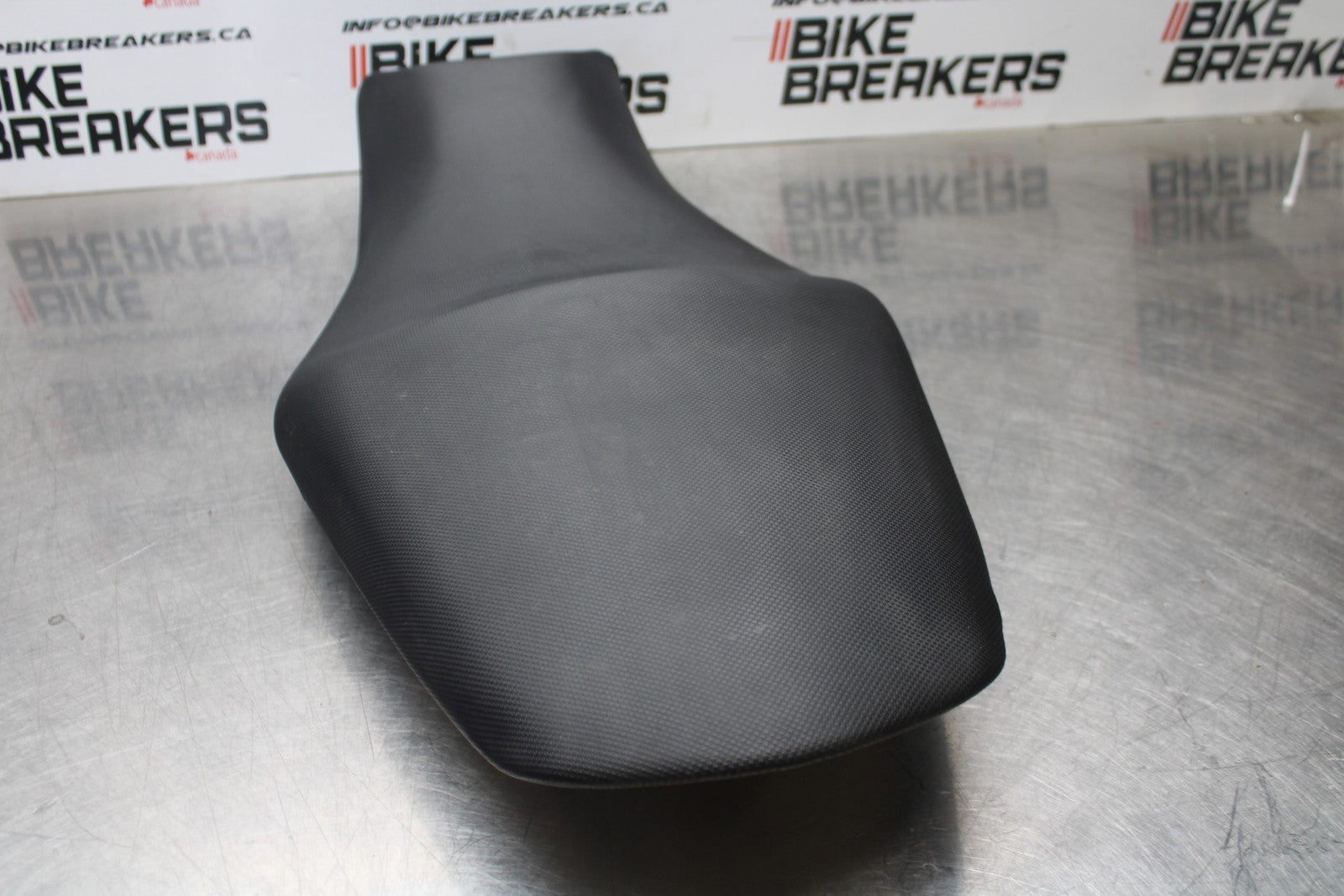 09-10 KAWASAKI ER-6N FRONT REAR SEAT SADDLE BB205