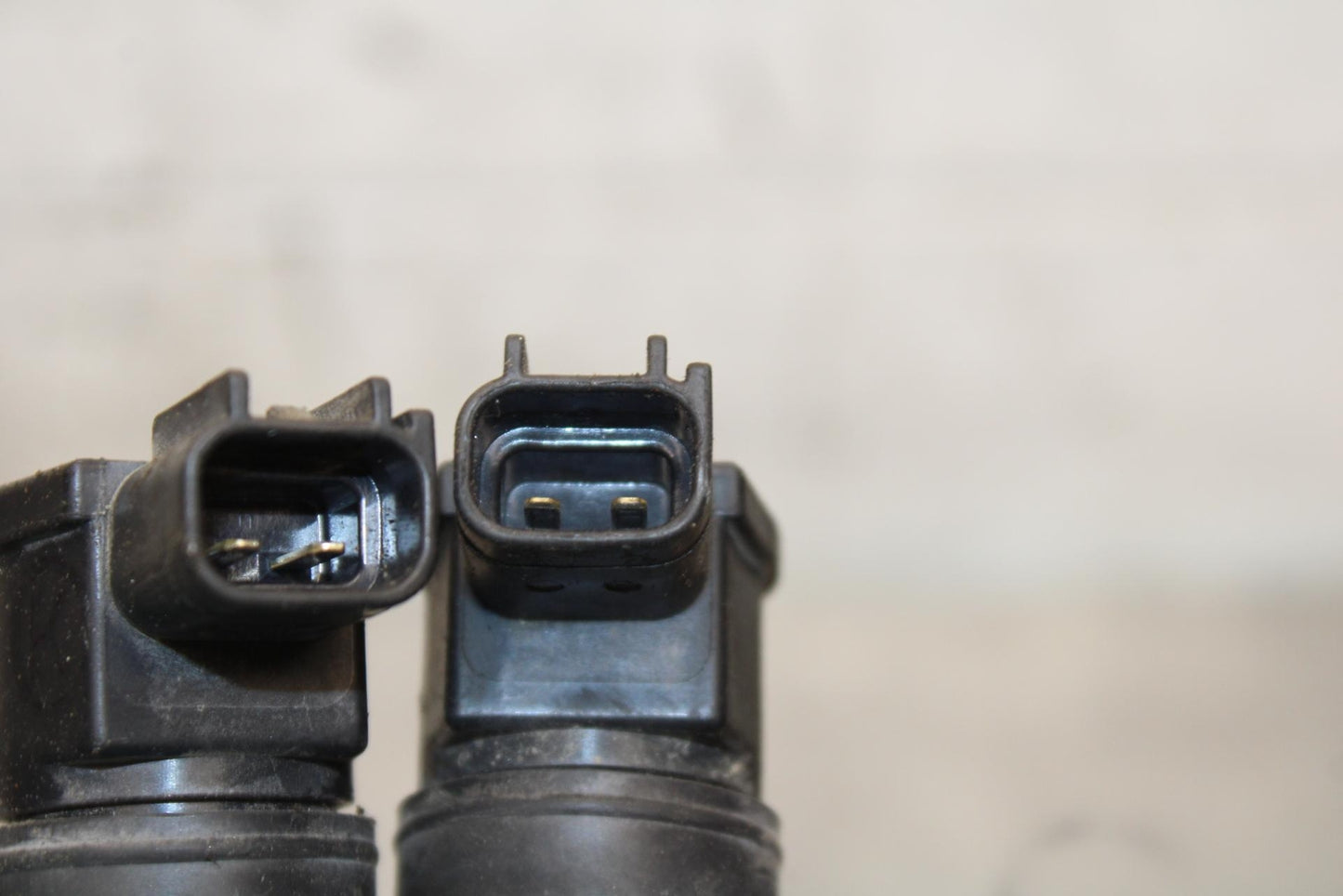 2014 Kawasaki Ninja 650 EX650E IGNITION COILS SPARK PLUG CAPS 21171-0028 BB569