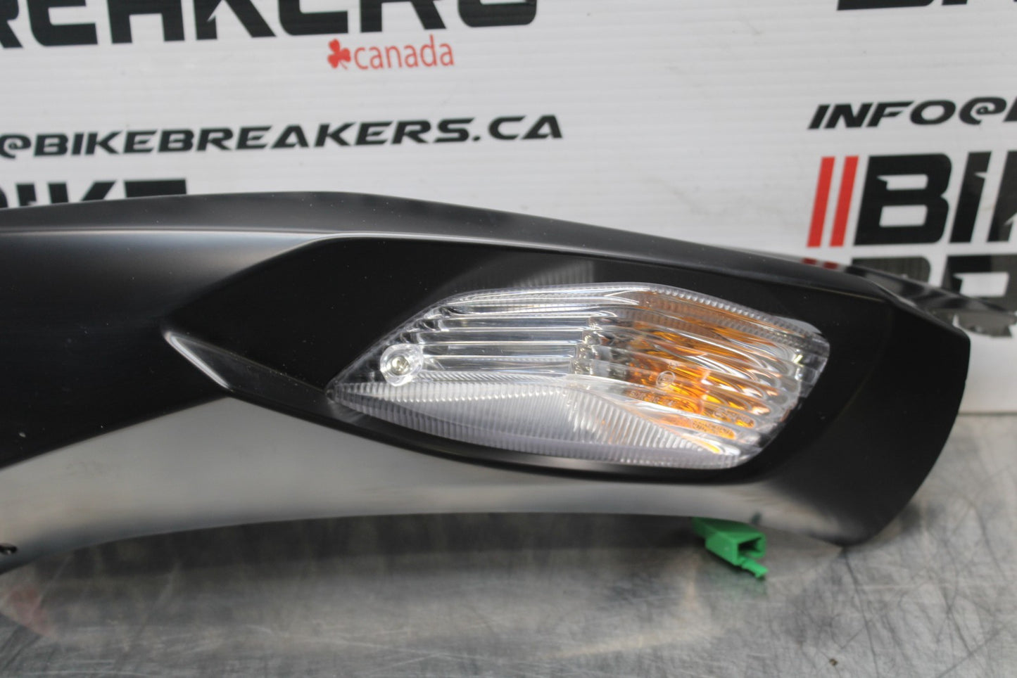 23-24 KAWASAKI NINJA ZX14R NEW!! LEFT REAR BACK TAIL FAIRING COWL & LIGHT BB764