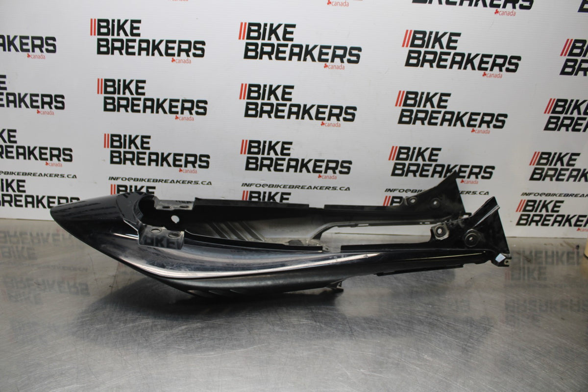 15 SUZUKI GW250F REAR BACK TAIL FAIRING COWL SHROUD BB789