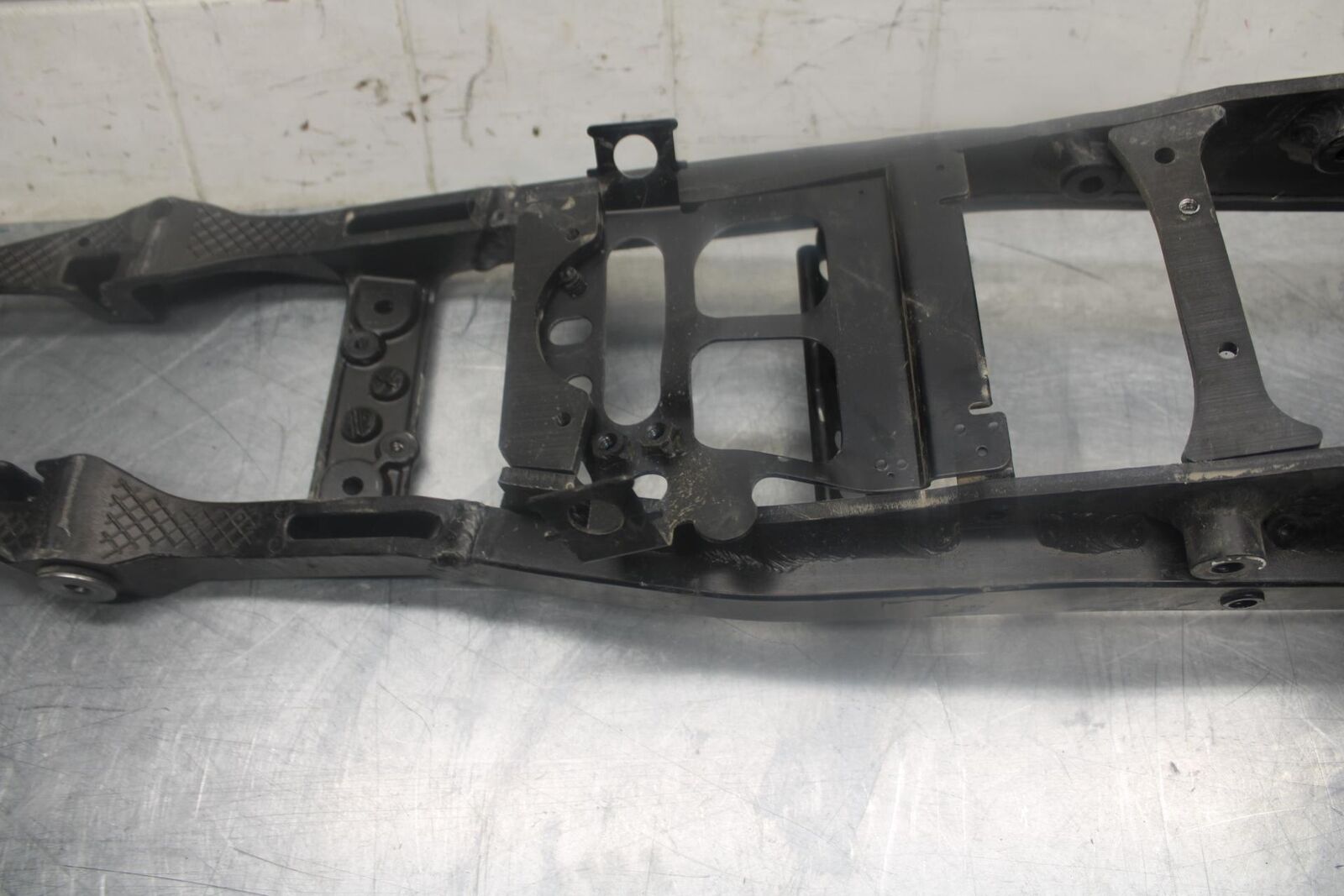 07-08 KAWASAKI NINJA ZX6R REAR SUBFRAME BACK SUB FRAME 32160-0258 BB456