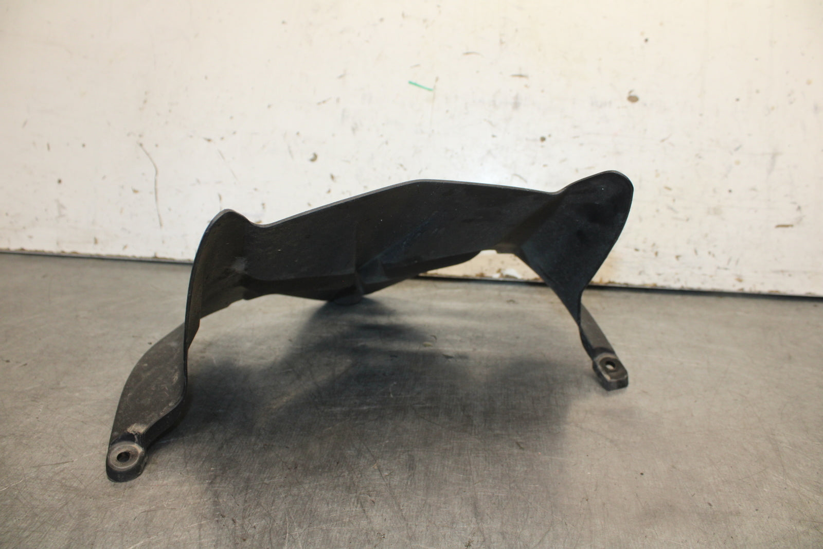 09-12 KAWASAKI NINJA ZX6R REAR BACK WHEEL TIRE HUGGER FENDER 35023-0171 BB698