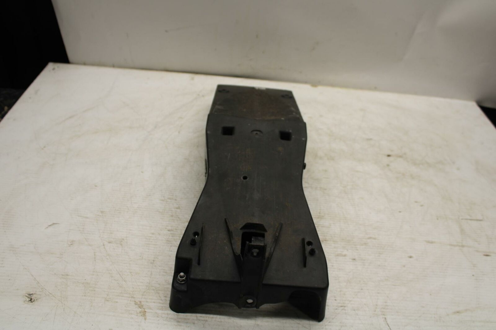 08-11 TRIUMPH SPEED TRIPLE REAR BACK TAIL UNDERTAIL BATTERY TRAY PLASTIC BB366