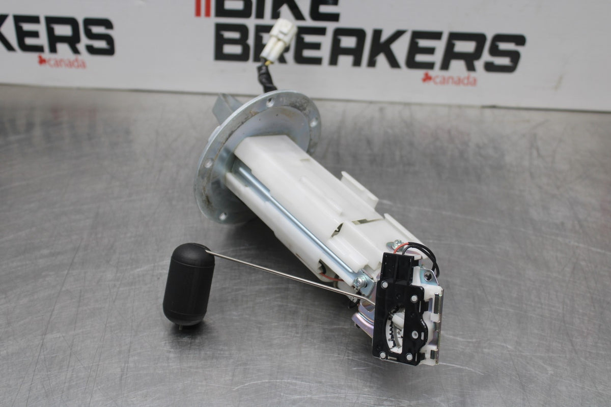 08-10 SUZUKI GSXR 600 FUEL PUMP GAS PETROL SENDER UNIT BB202