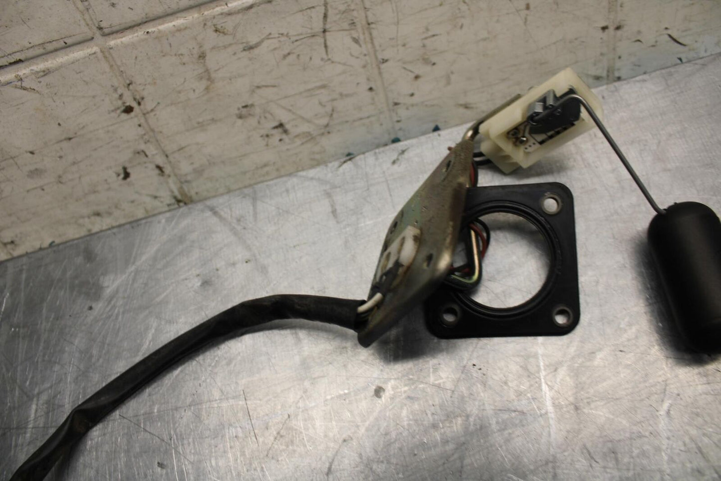 11 KAWASAKI NINJA 650 ER EX 650 FUEL LEVEL GAS PETROL SENDER UNIT BB503