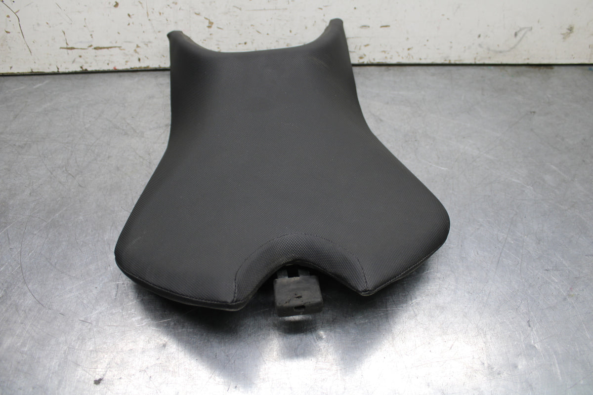 21-24 APRILIA TUONO 660 FACTORY FRONT DRIVERS SEAT PAD SADDLE PILLION BB733