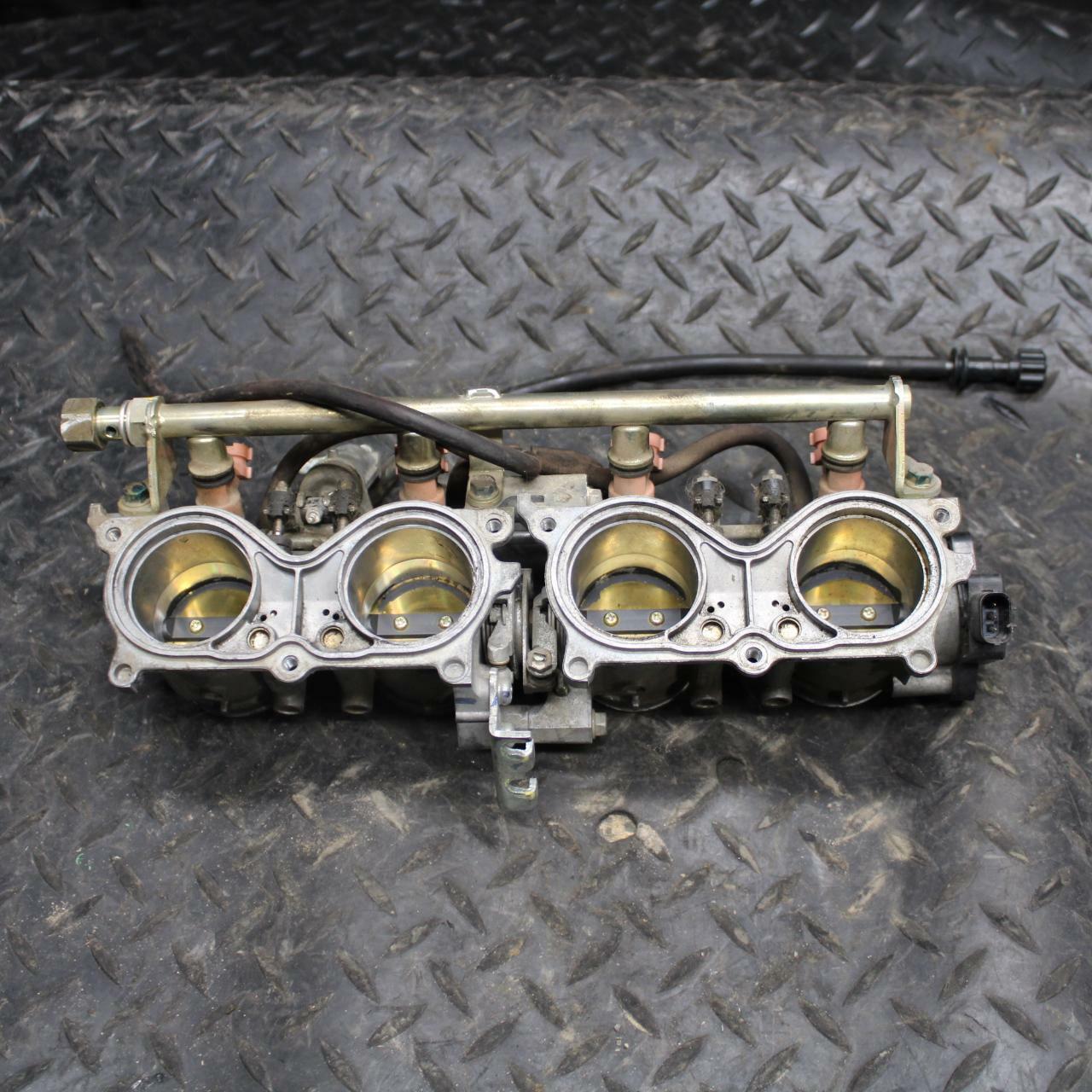 03-04 HONDA CBR600RR MAIN FUEL INJECTORS / THROTTLE BODIES BB218